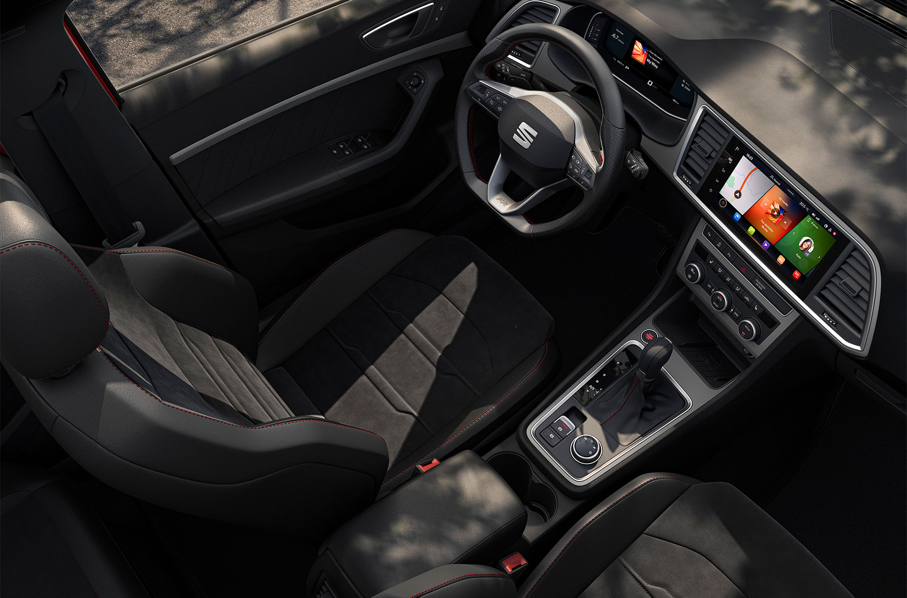 Black interior roof with Cutting-edge 9.2 inch Navi System+